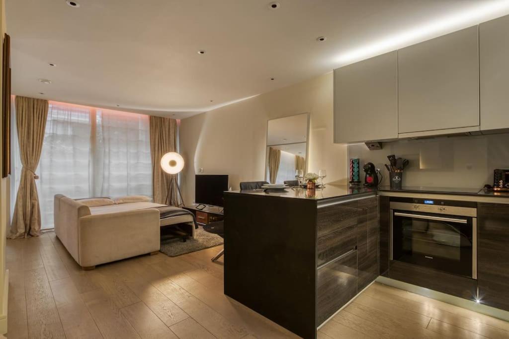 Apartment Luxe Riverside Manhattan London